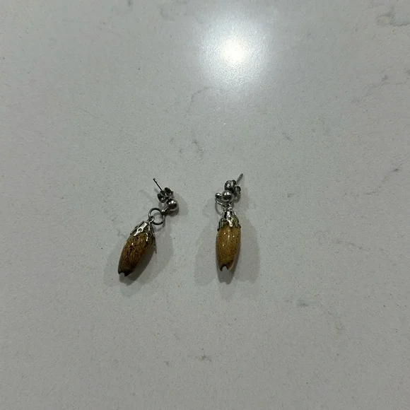 Shell earrings - Picture 1 of 2